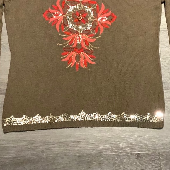 OLSEN Size 6/8US Beautifully Embroidered and Sequenced Sweater. - Picture 3 of 4